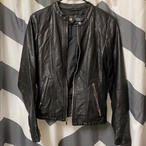 Kenneth Cole fitted black leather jacket